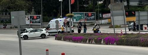 Yayaya çarpmamak için manevra yapınca hastanelik oldu