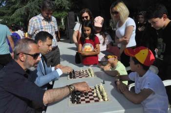 Yaz Spor Okulları Düzenlenen Törenle Başladı
