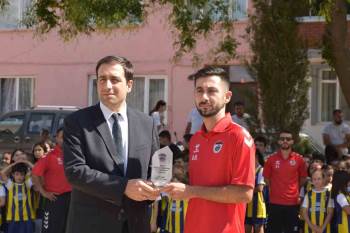 Yaz Spor Okulları Düzenlenen Törenle Sona Erdi
