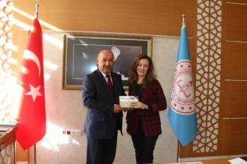 Yazar Ögretmenden Müdür Başyiğit’E Ziyaret
