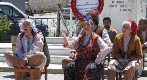 YEDİ KÖYÜN YARGICI'NA BÜYÜK İLGİ