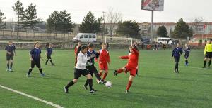 Yeşil sahada yıldızlar geçidi