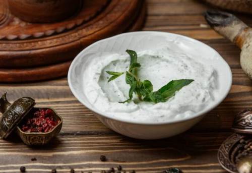 Yemeklerin yanında yoğurt tüketmenin faydaları
