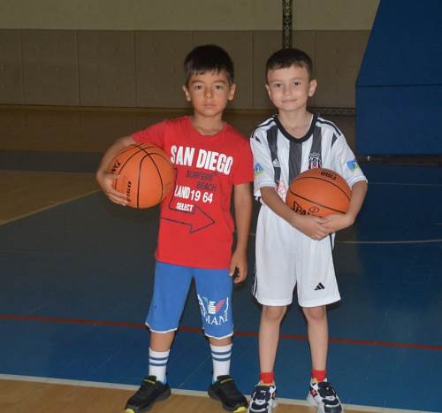 Yeni arkadaşlıklar doğuyor