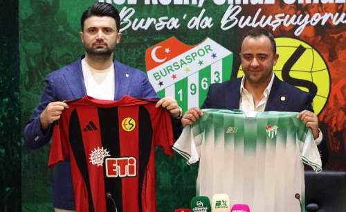 Yeni sezon formalarını hediye ettiler