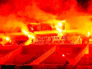 Yeni stadyumda meşale şov