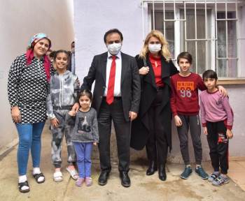 Yeni Yılın İlk Günlerinde Çocukların Hediyeleri Evlerinde Teslim Edildi
