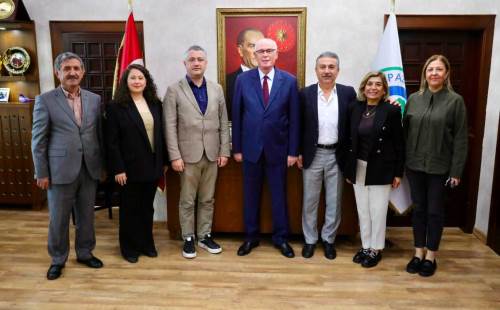 Yenikent’in geleceği konuşuldu! Başkan Kurt’a teşekkür ziyareti