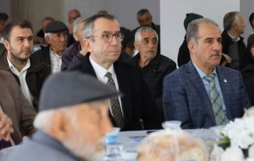 Yenipazar’da çiftçilere ayçiçeği yetiştiriciliği eğitimi verildi