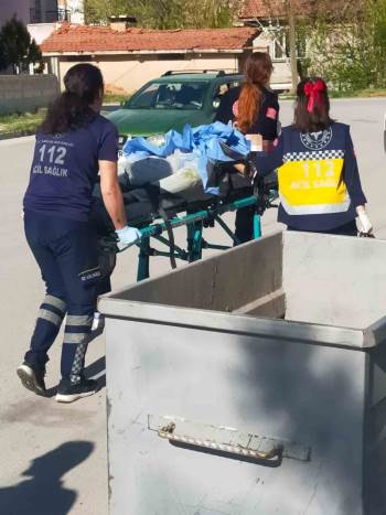 Yerde Hareketsiz Yatan Kişinin Bıçaklandığı Ortaya Çıktı
