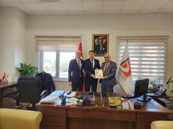 Yeşilay Ve Bşeü Arasında Yapılacak Projeler Görüşüldü
