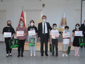 Yeşilay Yetenek Yarışmasında Dereceye Giren Öğrencilere Başarı Belgeleri Verildi
