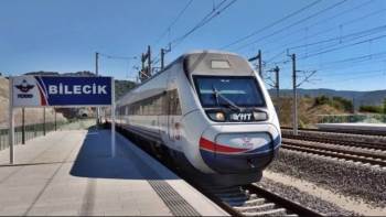 Yht Hattına Yüksek Gerilim Hattı Koptu, Seferler 2 Saat Aksadı
