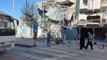 Yıkım Çalışmaları Esnasında Faciadan Dönüldü
