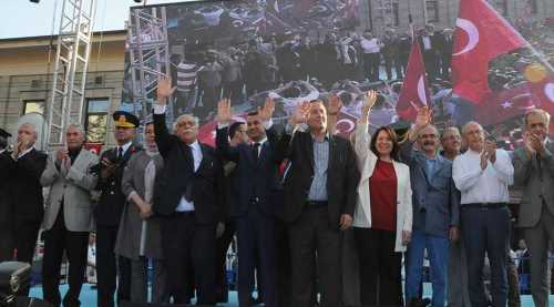 Yıkmayan darbe güçlendirdi