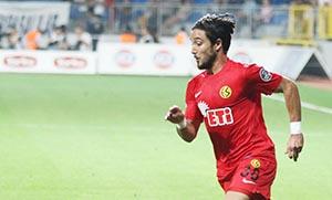 Yıllık 800 bin euro istiyor