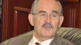 Yılmaz Büyükerşen: Bizim için hava hoş
