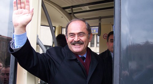 Yılmaz Büyükerşen aday mı?