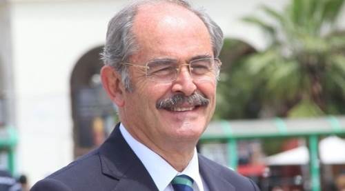 Yılmaz Büyükerşen aşmış bir isim!