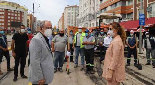 Yılmaz Büyükerşen'den onlara ziyaret!