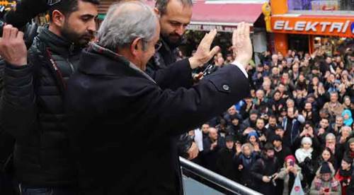 Yılmaz Büyükerşen'e İstanbul'da büyük ilgi