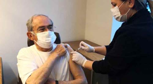 Yılmaz Büyükerşen sosyal medyadan duyurdu: Eşim ve ben de...
