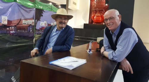 Yılmaz Büyükerşen ve Kazım Kurt Kamboçya'da!