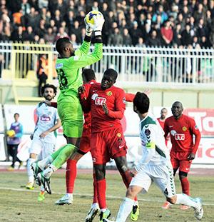 Yoğum maç trafiğine giriyoruz