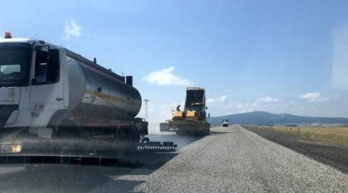Yol kaplama ve giriş tagı inşaatı yaptırılacaktır
