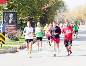 Yol yarışlarında başarı geldi