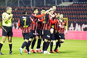 YOLA DEVAM BEYLER!: 2-0