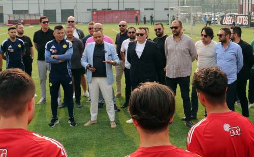 Yönetim tam kadro gidecek