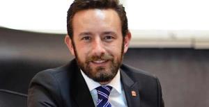 Yönetimden bir istifa daha