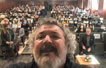 Yönetmen Müfit Can Saçıntı: "Hayallerinizden Vazgeçmeyin"
