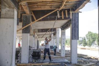 Yöresel Ürünler Satış Merkezinde Çalışmalar Devam Ediyor
