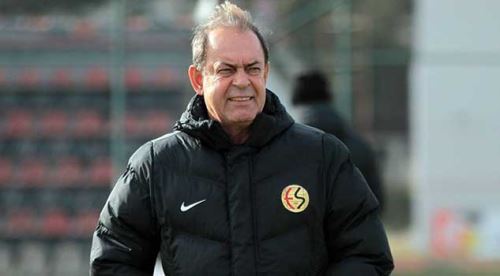 Yücel İldiz idmanda konuştu: Futbolcuların morali...