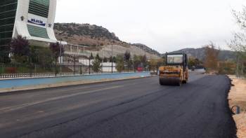 Yüksek Hızlı Tren Girişine Asfalt Çalışması Yapıldı
