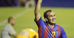 Yunan golcü imzaya geliyor