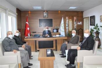 Yunus Emre Camii Yaptırma Ve Yaşatma Derneği Üyelerinden Müftü Ali Erhun’A Ziyaret
