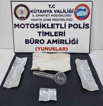 Yunus Timleri Bir Kişinin Üzerinde Uyuşturucu Ele Geçirdi
