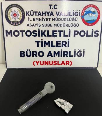 Yunus Timlerince 2 Kişinin Üzerinde Uyuşturucu Ele Geçirildi
