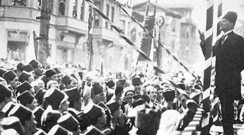 Yüreğimizle değil, aklımızla sevelim