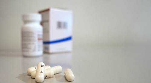 Yurt Dışından İlaç Getirmek Serbest mi? Gümrük Kuralları, Vergi Durumu ve Sınırlar