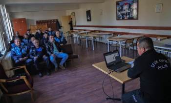 Zabıta’Ya Sprey Eğitimi
