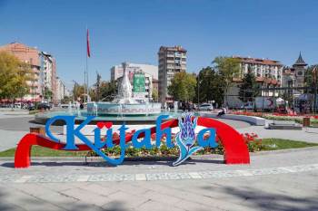 Zafer Meydanı Şehre Değer Katıyor
