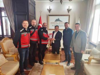 Zafer Motosiklet Kulübü Derneği’Nden Vali Çiçek’E Ziyaret
