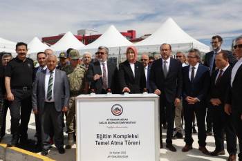 Zafer Sağlık Külliyesi Eğitim Kompleksinin Temeli Atıldı
