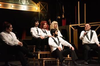 Zamazingo Oyunu Sahnelendi
