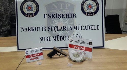 Zehir taciri 2 kişi yakalandı
