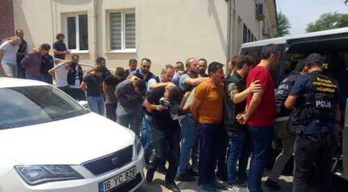 Zehir tüccarları tutuklandı